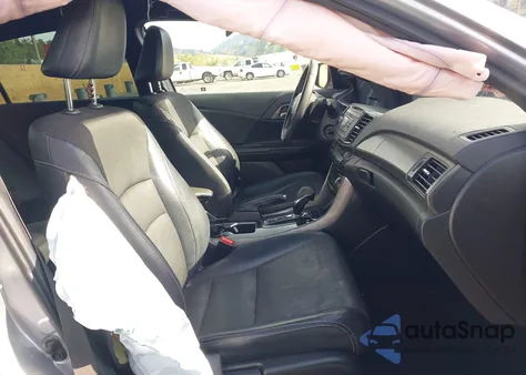 2017 Honda Accord Sport z USA, uszkodzony, nr VIN 1HGCR2F52HA225741